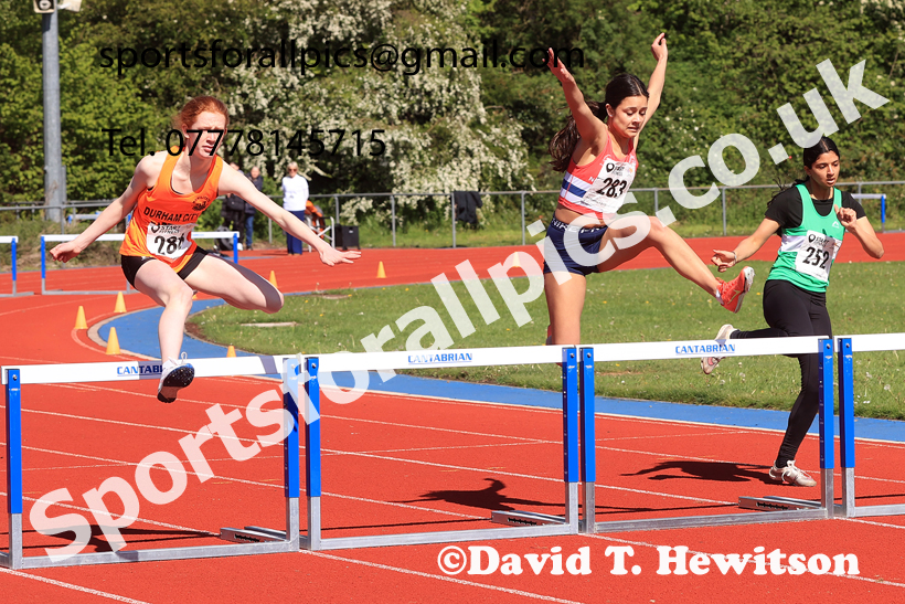 Hurdles, 2026 North Eastern Track and Field Champs, Shildon, County Durham. Photo: David T. Hewitson/Sports for All Pics